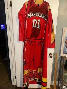 Vintage Maryland Terrapins NCAA Basketball Fleece Snuggie Sleeved Blanket